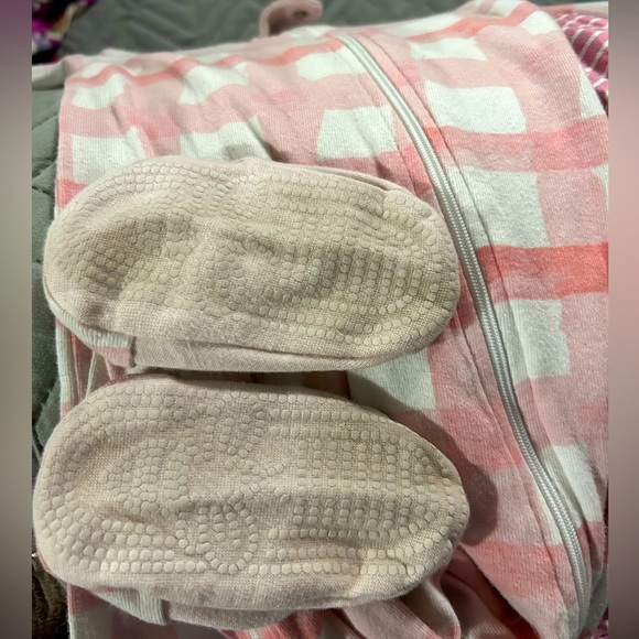 Burt’s Bees non slip sleeper Sz 12 months GUC - Picture 2 of 5